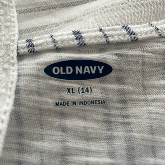 Old navy tank top - Picture 4 of 4